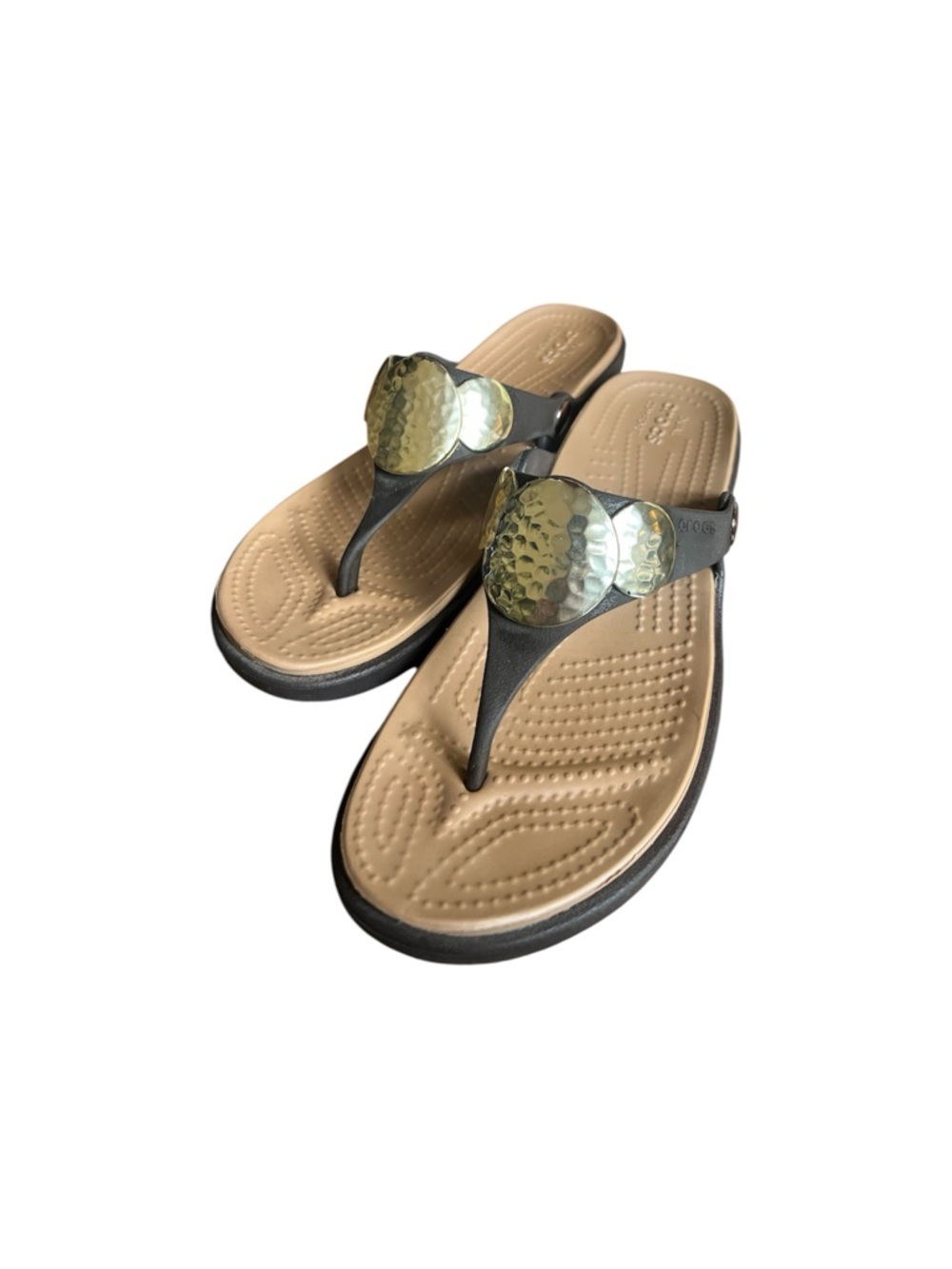 Crocs Thong Sandals w/ Gold Hammered Medallion | Comfort Flip Flops | Size 7 - Picture 2 of 8